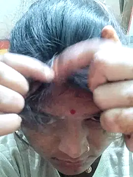 Snapshot of Hot_mirchjii chatting on 11/04/25, 01:38 Hot mirchjii online show from 11/04/25, 01:38