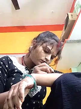 Snapshot of Hot_mirchjii chatting on 11/06/25, 09:10 Hot mirchjii online show from 11/06/25, 09:10