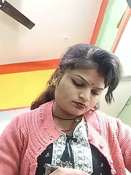 Snapshot of Hot_mirchjii chatting on 12/17/25, 03:40 Hot mirchjii online show from 12/17/25, 03:40