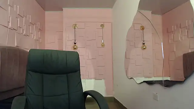 Snapshot of katalina07_1 chatting on 09/23/25, 04:10 katalina07 1 online show from 09/23/25, 04:10