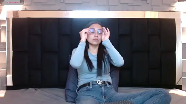 Snapshot of katalina07_1 chatting on 10/15/25, 01:44 katalina07 1 online show from 10/15/25, 01:44