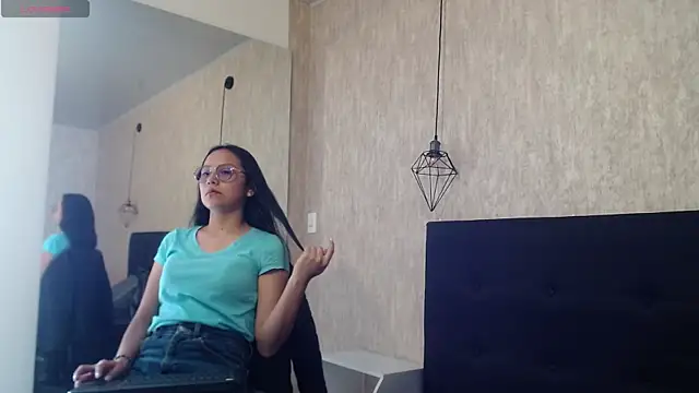 Snapshot of katalina07_1 chatting on 11/23/25, 03:12 katalina07 1 online show from 11/23/25, 03:12