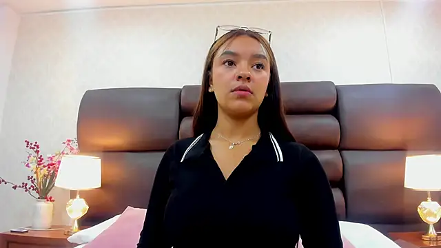 GabyMoreau online show from 09/30/25, 05:18