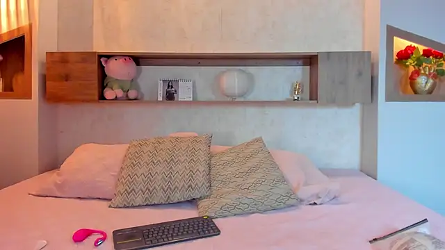 Emilly Beaumont online show from 03/26/26, 01:28