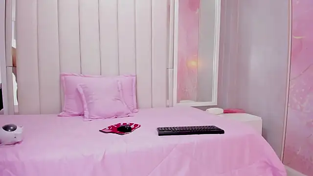 luna hot ass online show from 09/25/25, 08:12