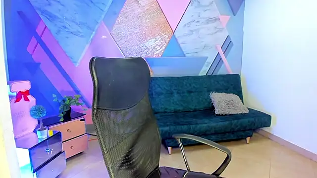 Snapshot of keytinthomson_ chatting on 09/23/25, 07:17 keytinthomson online show from 09/23/25, 07:17