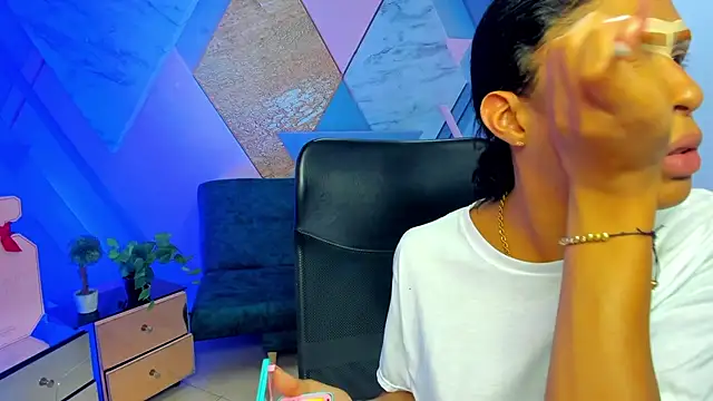 Snapshot of keytinthomson_ chatting on 10/09/25, 08:07 keytinthomson online show from 10/09/25, 08:07