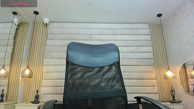 Snapshot of keytinthomson_ chatting on 02/14/26, 07:43 keytinthomson online show from 02/14/26, 07:43