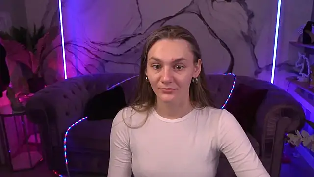 Snapshot of DiamondGoldie chatting on 09/13/25, 07:30 DiamondGoldie online show from 09/13/25, 07:30