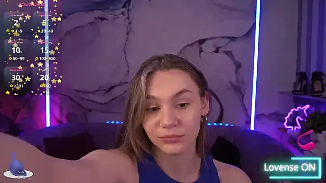 Snapshot of DiamondGoldie chatting on 09/25/25, 07:12 DiamondGoldie online show from 09/25/25, 07:12