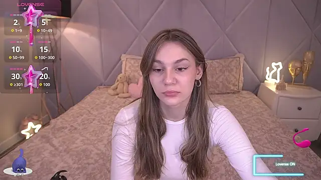 Snapshot of DiamondGoldie chatting on 11/30/25, 08:13 DiamondGoldie online show from 11/30/25, 08:13