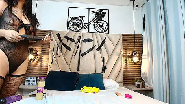 Cinthiabaker online show from 11/26/25, 11:55