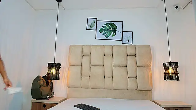 Cinthiabaker online show from 04/08/26, 01:44