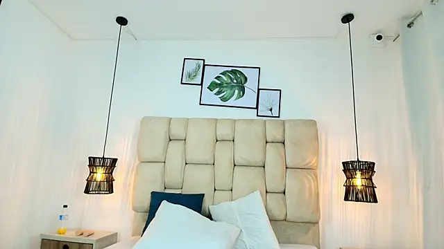 Cinthiabaker online show from 05/07/26, 01:27