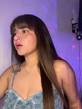 Snapshot of Linda_Bellucci chatting on 09/26/25, 04:27 Linda Bellucci online show from 09/26/25, 04:27