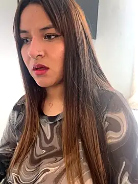 Snapshot of Linda_Bellucci chatting on 10/17/25, 04:31 Linda Bellucci online show from 10/17/25, 04:31