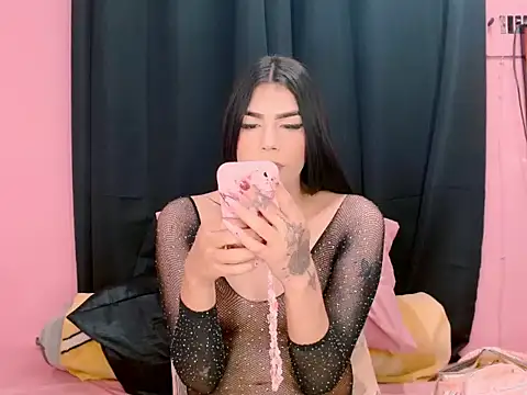  crystal23  online show from 10/11/25, 04:44