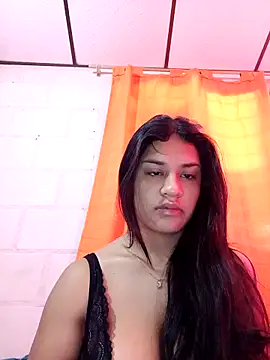 Snapshot of sofi_zzz chatting on 11/18/25, 05:06 sofi zzz online show from 11/18/25, 05:06