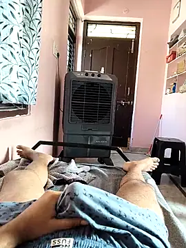 Snapshot of Yourslovingdick chatting on 11/11/25, 05:29 Yourslovingdick online show from 11/11/25, 05:29