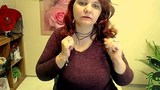 Snapshot of TwoBigSuns chatting on 10/15/25, 07:19 TwoBigSuns online show from 10/15/25, 07:19