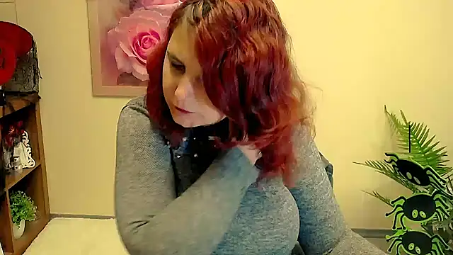 Snapshot of TwoBigSuns chatting on 10/17/25, 07:33 TwoBigSuns online show from 10/17/25, 07:33