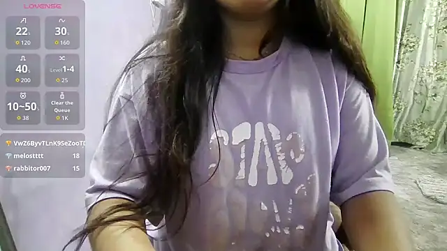 Snapshot of Naina_007 chatting on 10/01/25, 06:58 Naina 007 online show from 10/01/25, 06:58