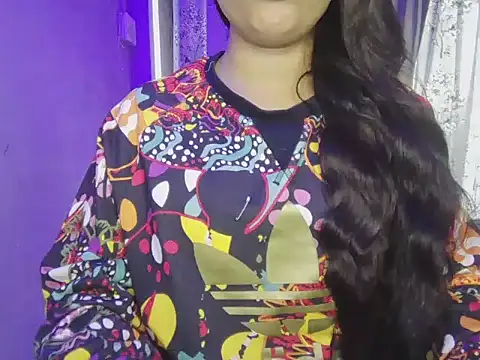 Snapshot of Naina_007 chatting on 11/17/25, 09:15 Naina 007 online show from 11/17/25, 09:15