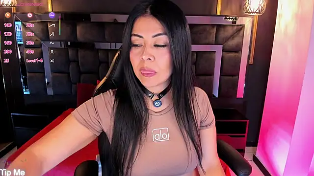 Aniajoness  online show from 07/19/26, 05:00