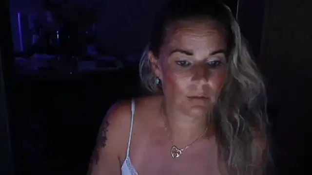 Snapshot of Mrs-Aurora chatting on 07/16/26, 12:38 Mrs-Aurora online show from 07/16/26, 12:38