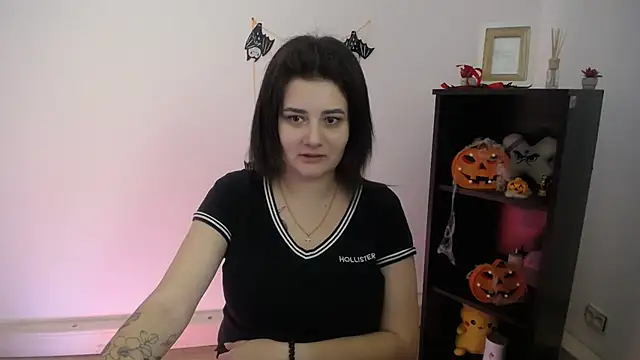 Katrin kiss  online show from 11/03/25, 01:34