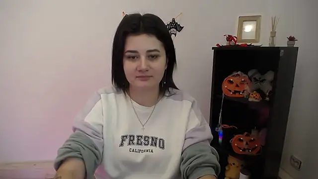 Katrin kiss  online show from 11/06/25, 01:45