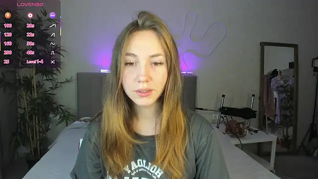 Luna G0ld online show from 10/13/25, 10:43