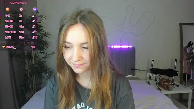 Luna G0ld online show from 10/15/25, 12:11