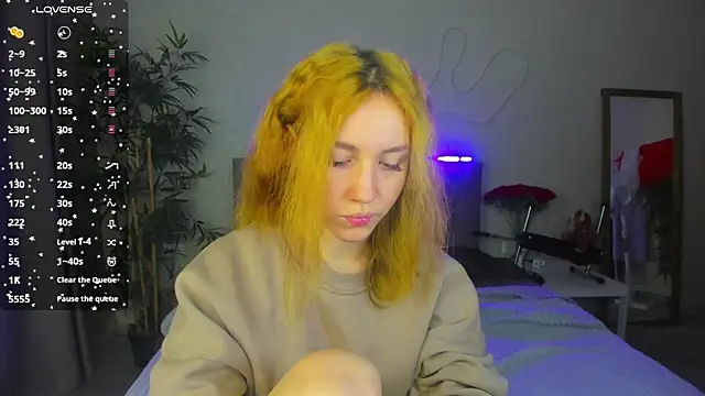 Luna G0ld online show from 11/28/25, 11:51