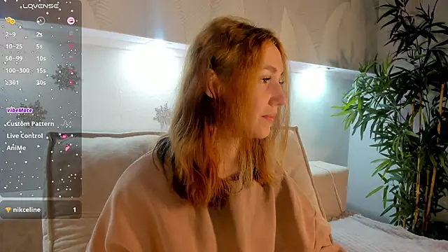 Luna G0ld online show from 11/30/25, 11:53