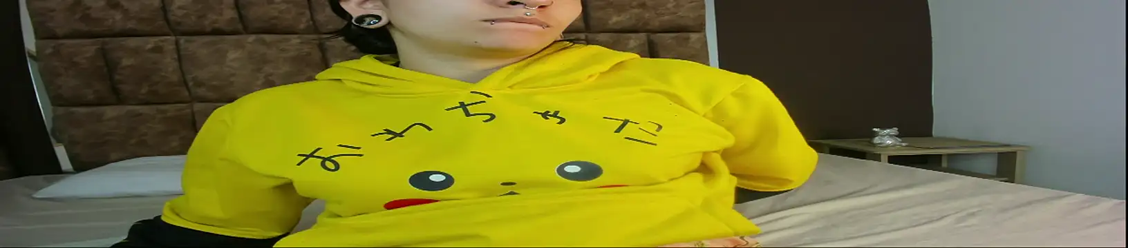 Kitty ravee online show from 09/19/25, 12:06