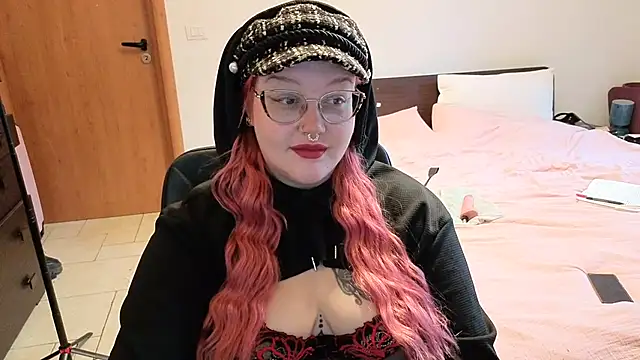 AlyssaWonderland online show from 12/04/25, 08:12