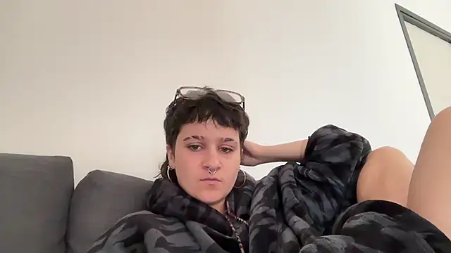 NIQUE TARAXX online show from 09/21/25, 11:23