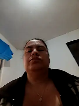 yaneth  online show from 09/30/25, 12:32