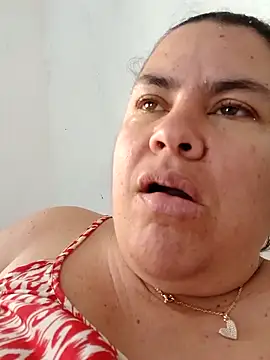 Snapshot of yaneth_ chatting on 12/13/25, 07:53 yaneth online show from 12/13/25, 07:53