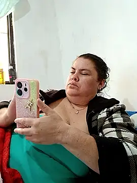 Snapshot of yaneth_ chatting on 01/14/26, 01:06 yaneth online show from 01/14/26, 01:06