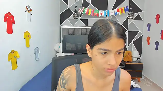 valeria-duarte online show from 07/10/26, 12:08