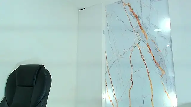 Snapshot of Karla_hilton1 chatting on 02/13/26, 11:39 Karla hilton1 online show from 02/13/26, 11:39