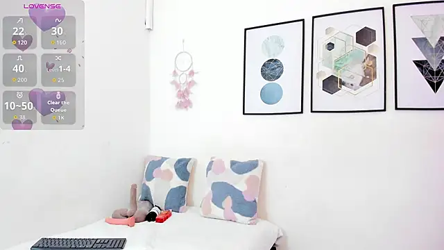 yunna7 online show from 10/19/25, 11:33