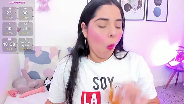 yunna7 online show from 11/04/25, 11:31