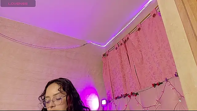 manumeow1 online show from 05/22/26, 12:18
