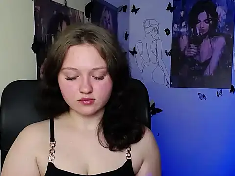 Snapshot of LadyAlice_ chatting on 06/17/26, 06:09 LadyAlice online show from 06/17/26, 06:09