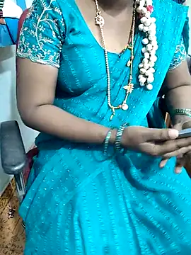 Snapshot of lolida69thamil chatting on 11/02/25, 06:49 lolida69thamil online show from 11/02/25, 06:49