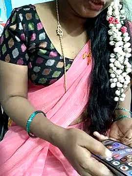 Snapshot of lolida69thamil chatting on 11/21/25, 05:28 lolida69thamil online show from 11/21/25, 05:28