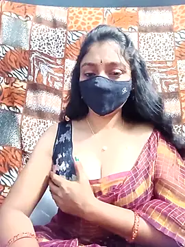 hotsana79 online show from 10/03/25, 12:07